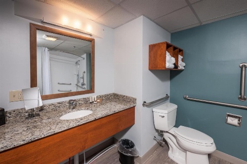 Rockland Harbor Hotel image 13