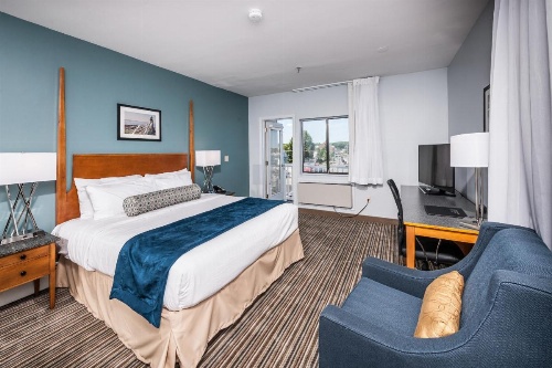 Rockland Harbor Hotel image 16