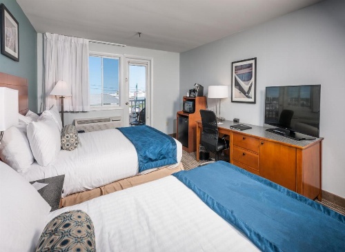Rockland Harbor Hotel image 22