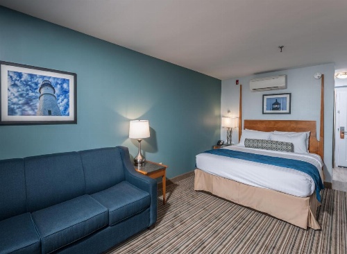 Rockland Harbor Hotel image 25